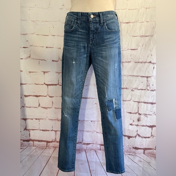 ANTHROPOLOGIE PILCRO Denim - ANTHRO PILCRO Mid Rise Waist 28 Inches Size 27 Distressed Medium Wash Denim Jean